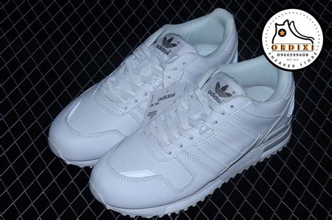 adidas originals zx 700 trainers in white g62110